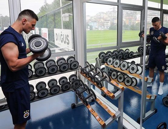 Eljif Elmas'ın son hali görenleri şaşkına çevirdi! 3