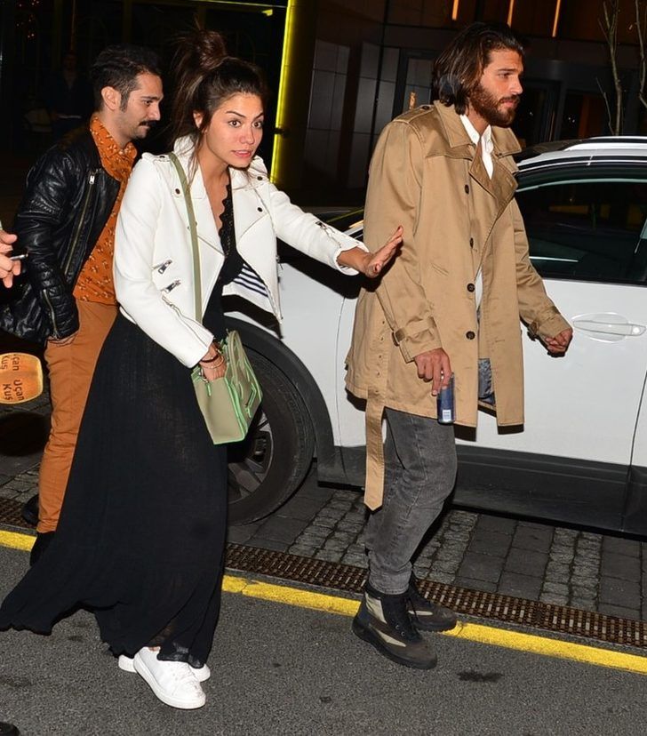 Can Yaman ve Demet Özdemir'den samimi kareler! 11