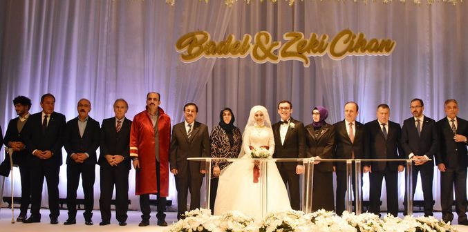 Spor camiası, Baykan'ın düğününde bir araya geldi! 3
