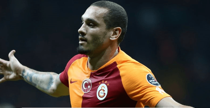 Formsuzluğu ile eleştiriliyordu! Eşi evi terk etti 3