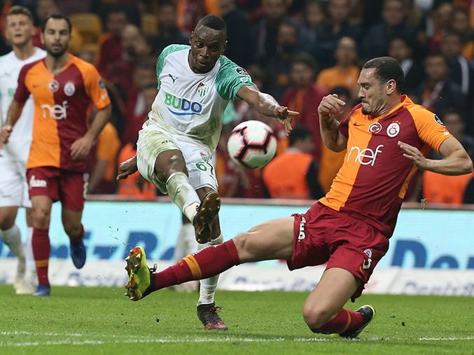 Formsuzluğu ile eleştiriliyordu! Eşi evi terk etti 10