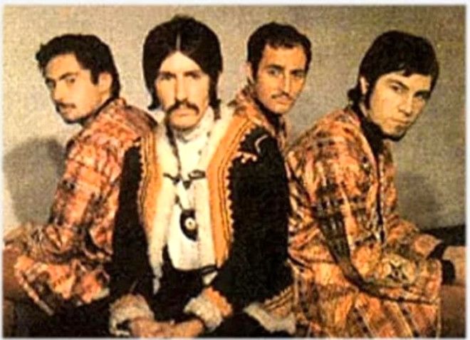 İki müzisyenin ayrılığının sebebi bir kadın! 4
