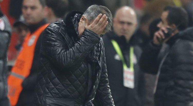 Şenol Güneş gözünü kaybetme tehlikesi atlattı! 2