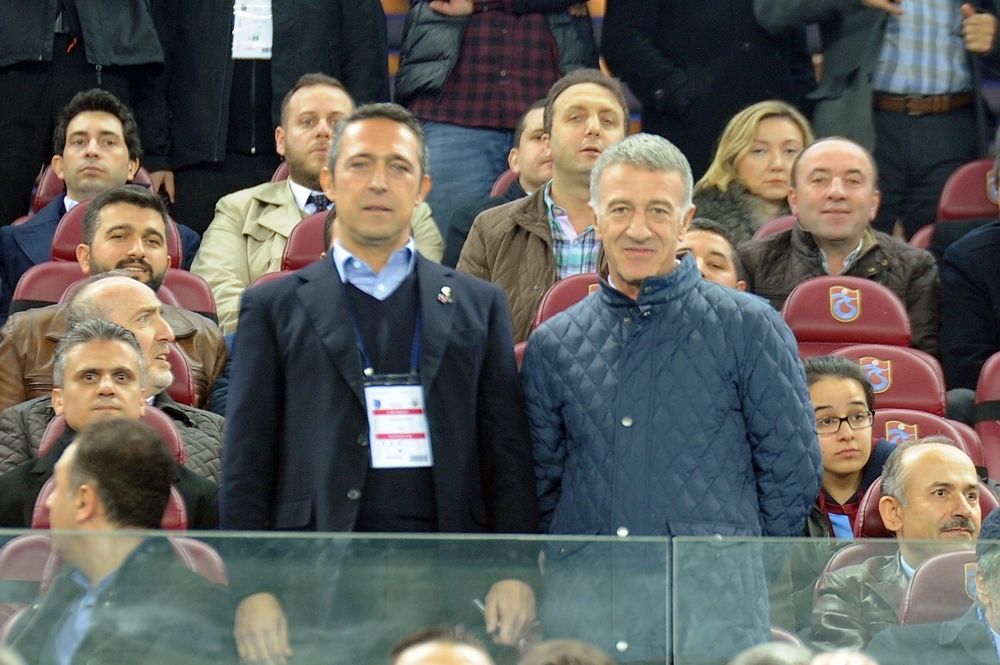 Ali Koç ve Ahmet Ağaoğlu tribünde birlikte oturdu! 5