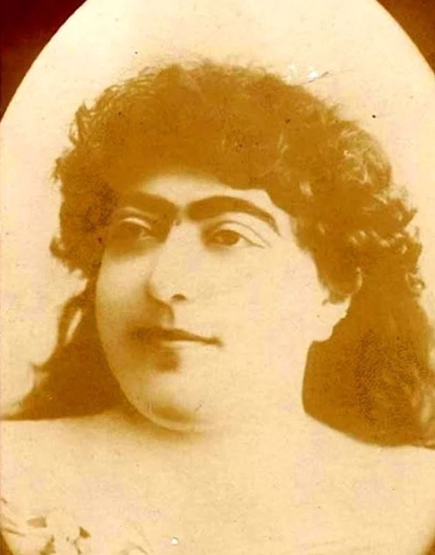 Bir dönemin en kıskanılan kadınıydı: İran Prensesi Qajar! 14
