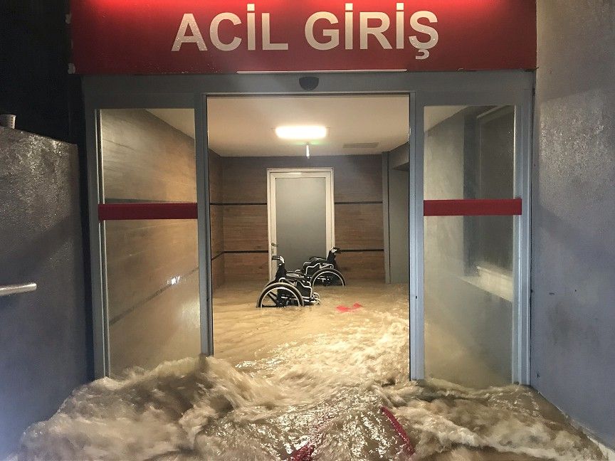 Edirne'yi sağanak yağış ve sel vurdu! 2
