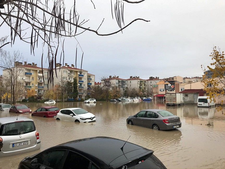Edirne'yi sağanak yağış ve sel vurdu! 5