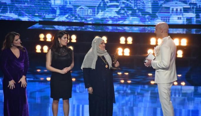 İsveç'te "Yılın Kahramanı" seçilen Fatma teyzenin öyküsü! 7
