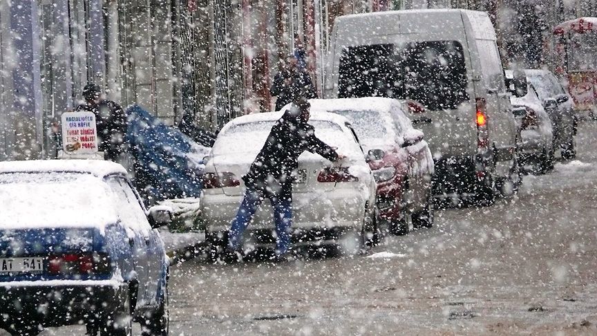 Yoğun kar yağışı nedeniyle 660 köy yolu kapandı! 5