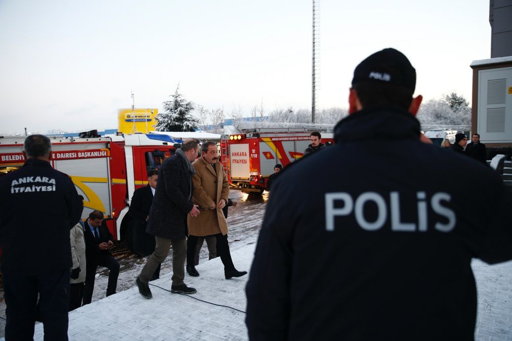 Görüntüler yaşanan dehşeti gözler önüne serdi! 19