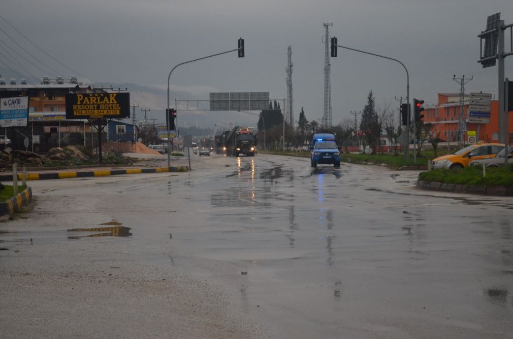 Sınır birliklerine tank ve zırhlı sevkiyatı sürüyor! 2