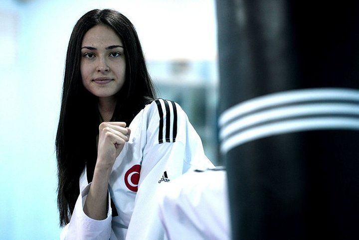 İrem Yaman 'Yılın En Stil Sahibi Kadını' ödülüne aday! 22