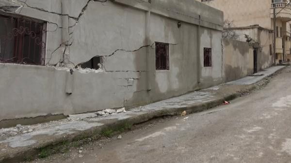 YPG'nin kazdığı tünel başlarına yıkıldı! 3