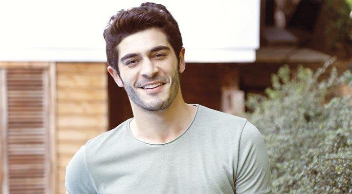 Burak Deniz yeni kız arkadaşıyla yakalandı! 8
