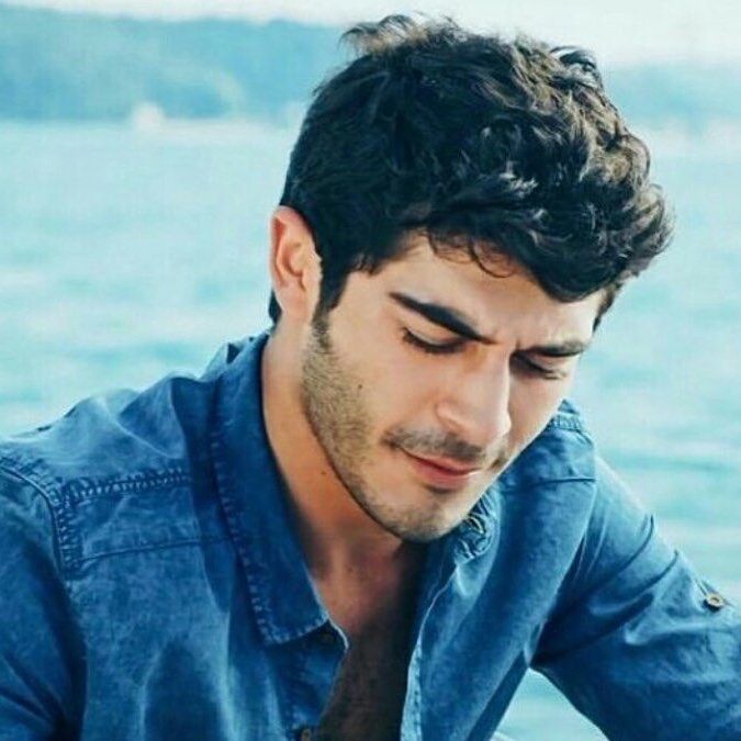 Burak Deniz yeni kız arkadaşıyla yakalandı! 12