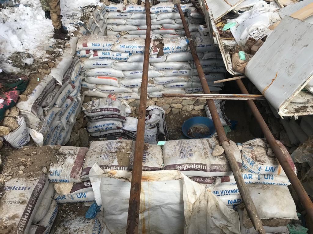 PKK'ya ait 3 odalı sığınak bulundu! 7
