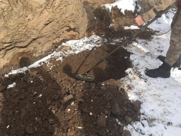 Van'da MİT ve Jandarma'dan ortak operasyon! 5