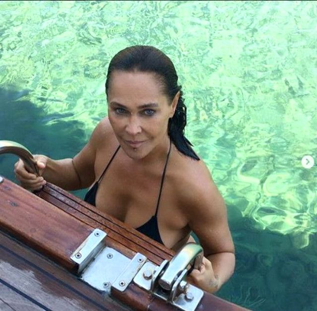 Hülya Avşar genç mankenlere taş çıkarttı! 8