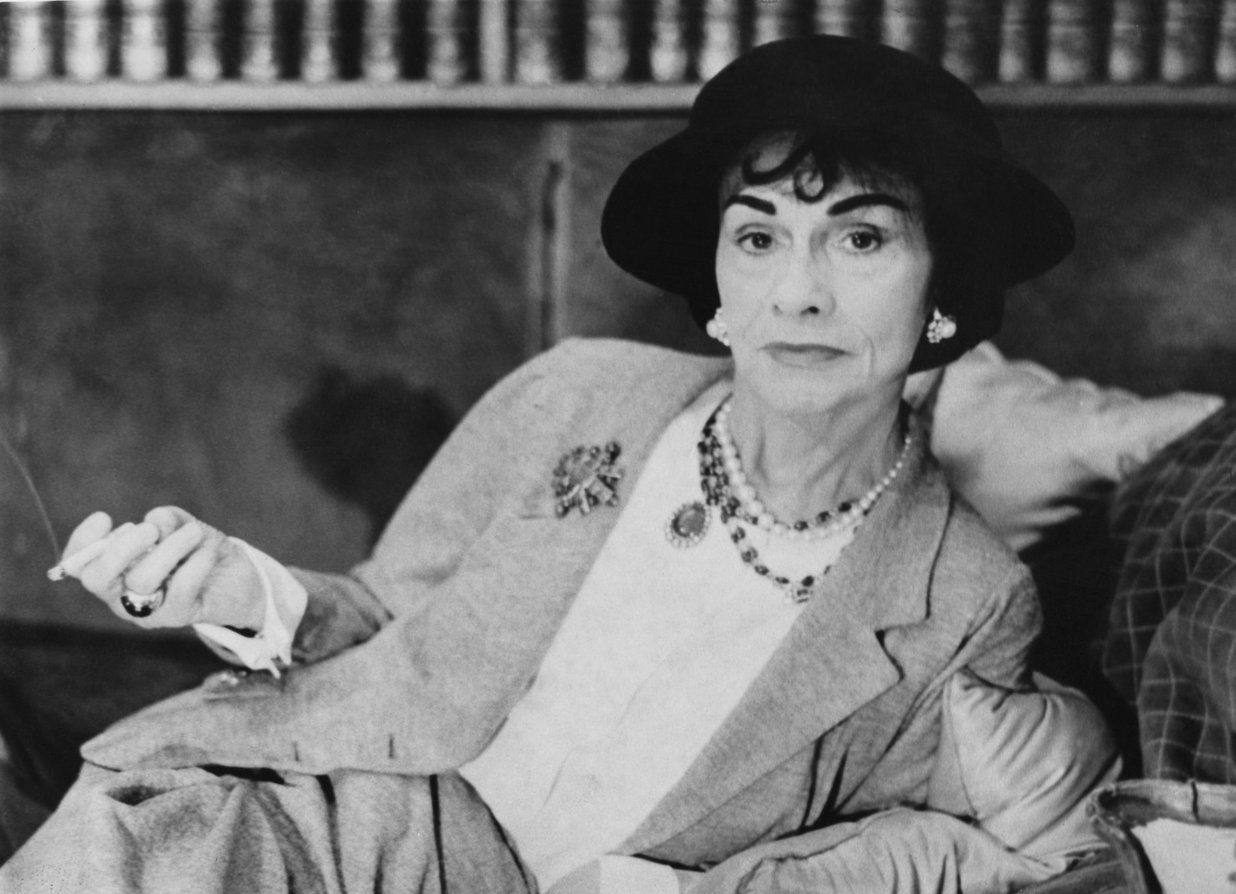 Atatürk'ün Türk subaylarına diktirdiği Chanel üniformalar! 2