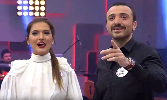 Katılanın boşandığı yarışmada bu yıl Berkay konuk! 4