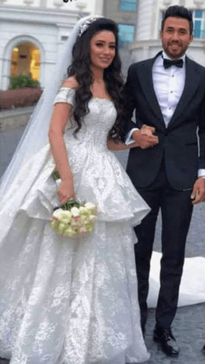 İmzayı attı, annesinin ayağını öptü! 6
