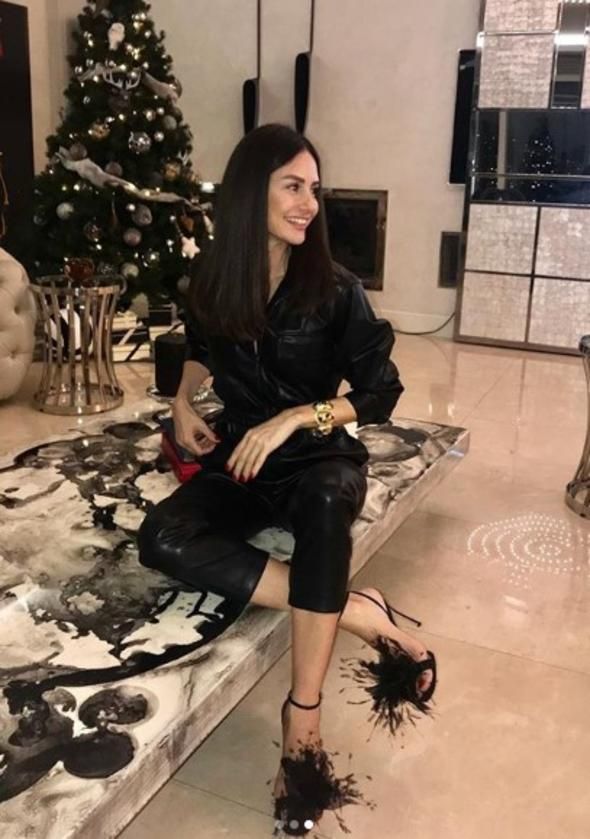 Ünlü isimler yeni yıla böyle girdi! 12