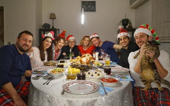 Ünlü isimler yeni yıla böyle girdi! 9