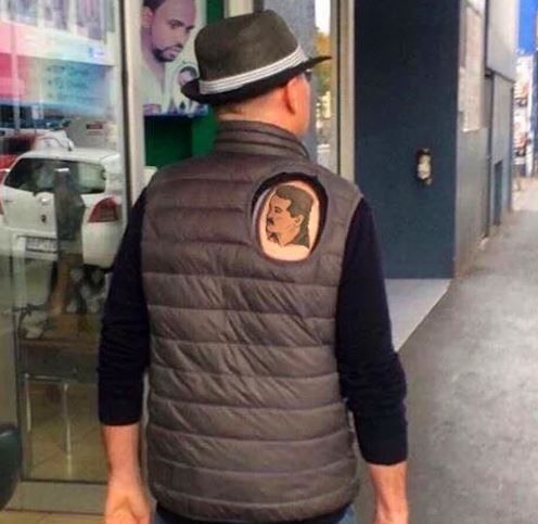 İbrahim Tatlıses'i sırtına dövme yaptırdı! Yetmeyince... 1