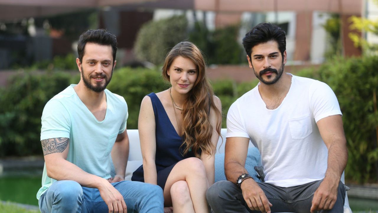 Aslı Enver- Murat Boz çiftinden ayrı ev kararı! 3