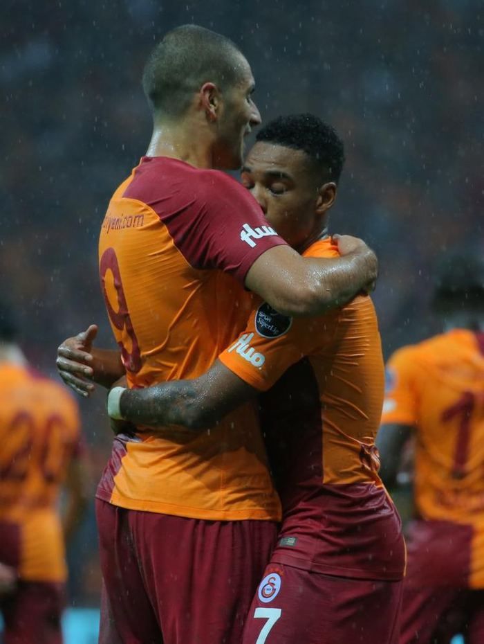 Galatasaray'ı şoke eden hamle! 6