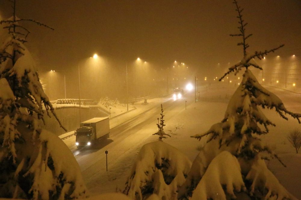 Bolu Dağı geçişi TIR ve kamyonlara kapatıldı... 2