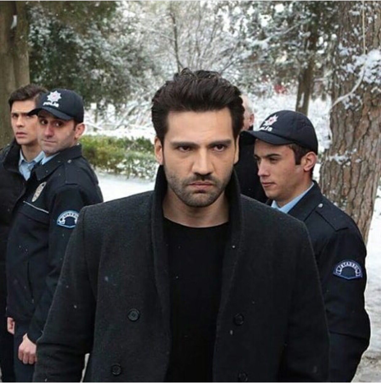 Yapımcılar Kaan Urgancıoğlu'nu kıskaca aldı! 5