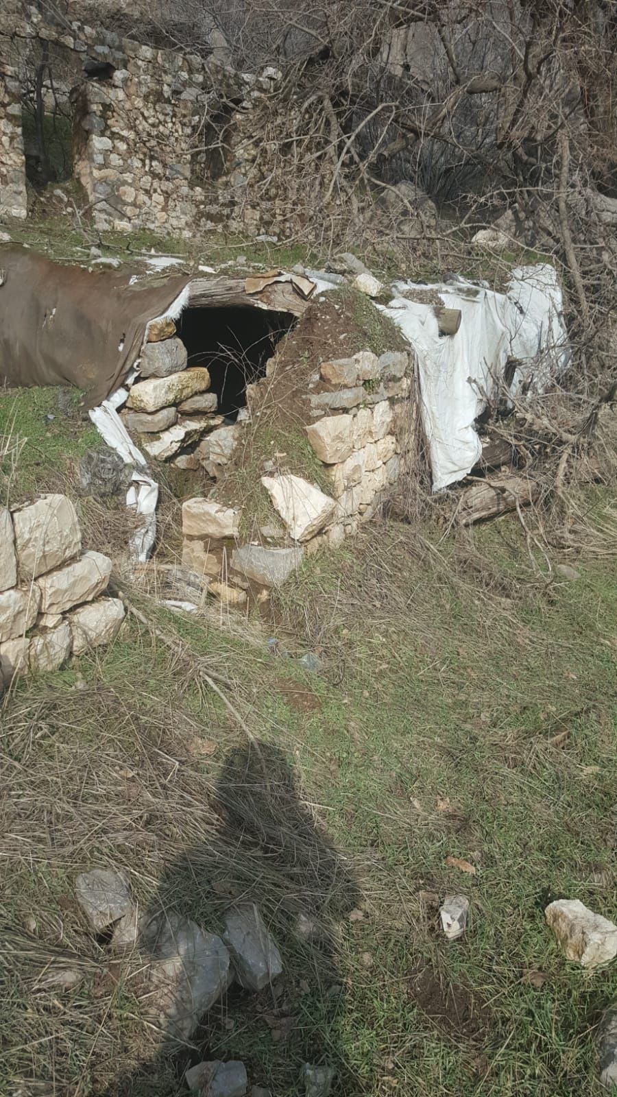 PKK'lı teröristlerin inleri imha edildi! 15