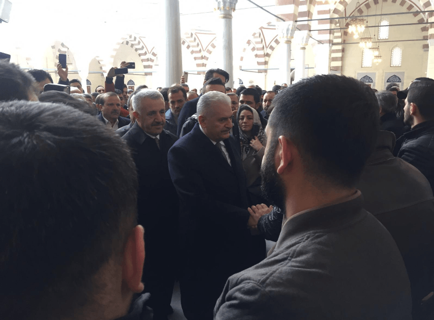 Hadi Özışık'ın babası son yolculuğuna uğurlandı! 11