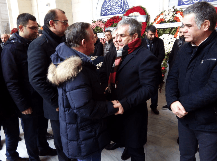 Hadi Özışık'ın babası son yolculuğuna uğurlandı! 6