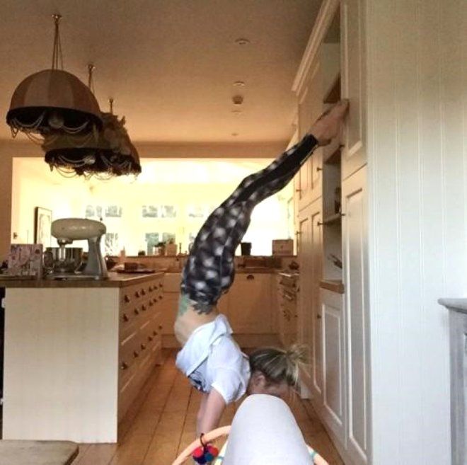 Kraliyet gelininden yeni akım: Bacak yogası! 11
