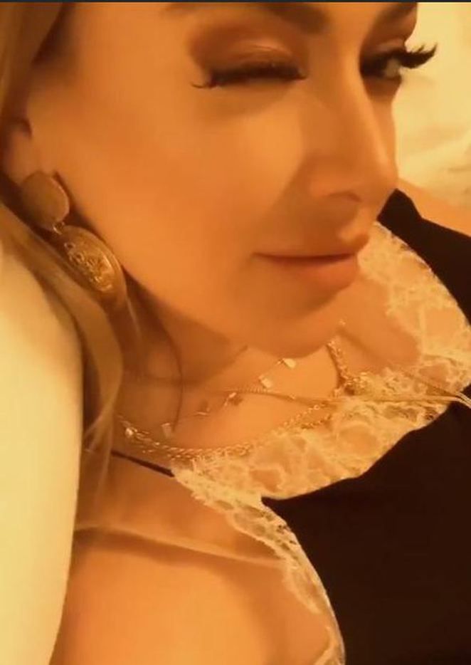 Hadise aç kalacak ama o evi alacak! 4