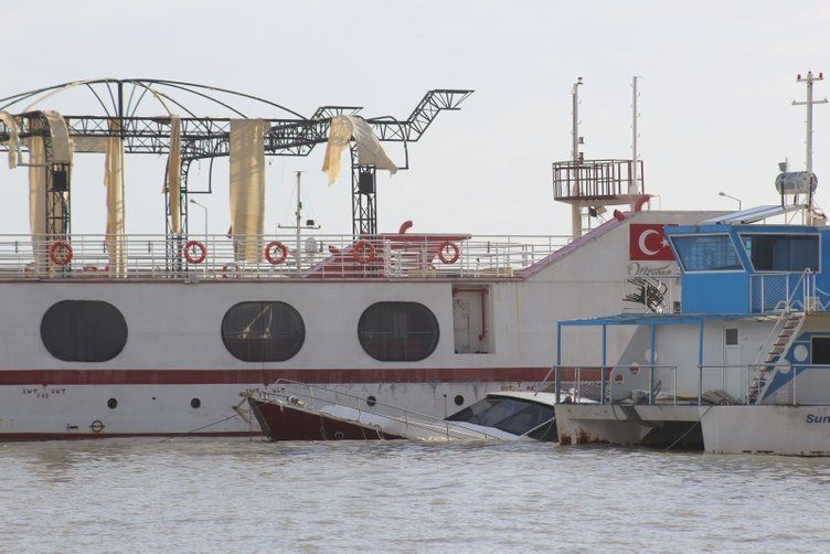 Hortum Antalya'yı yerle bir etti! 27