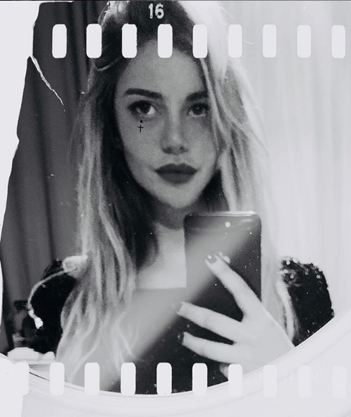 Ünlü komedyen gönlünü bu güzele kaptırdı! 22