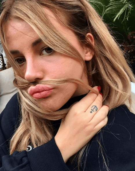 Ünlü komedyen gönlünü bu güzele kaptırdı! 18