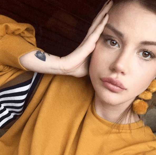 Ünlü komedyen gönlünü bu güzele kaptırdı! 9