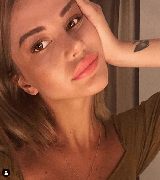 Ünlü komedyen gönlünü bu güzele kaptırdı! 14