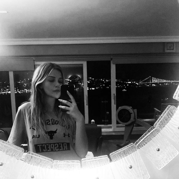 Ünlü komedyen gönlünü bu güzele kaptırdı! 27