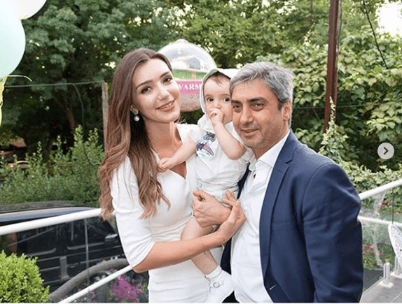 Polat Alemdar 7 yıllık evliliğini bitiriyor! 9