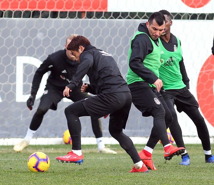 Shinji Kagawa ilk antrenmanında göz doldurdu! 5