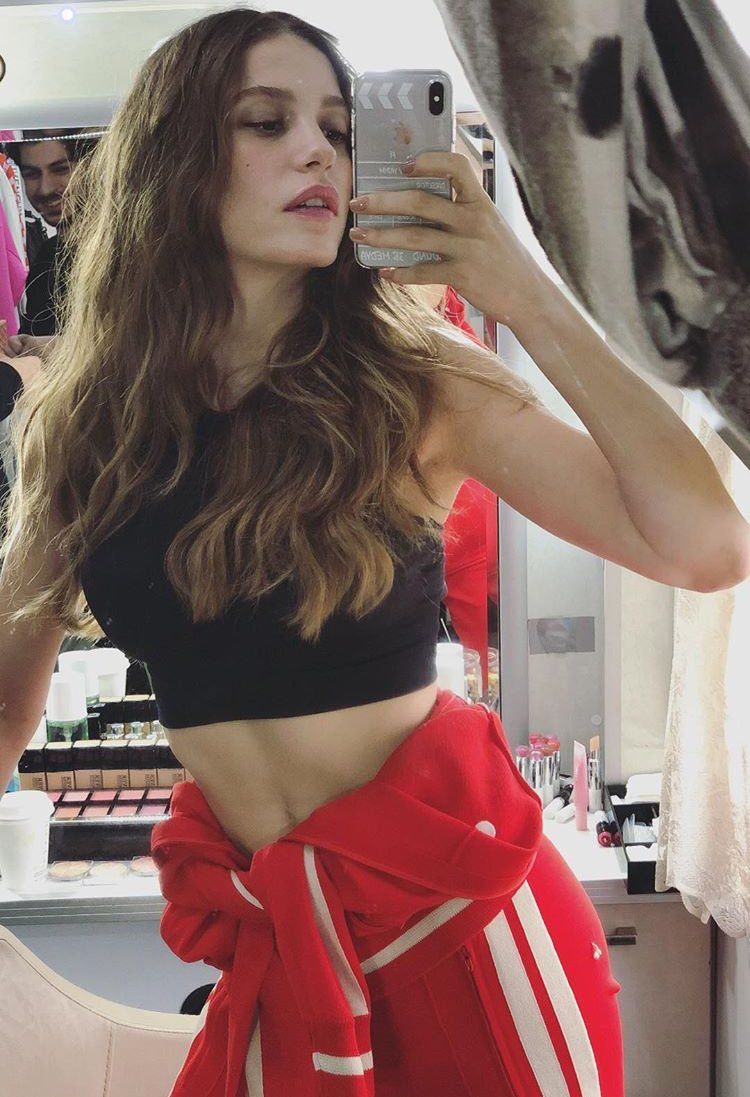 Serenay Sarıkaya: Malzeme olmayı seçmezsen malzeme olmazsın! 31