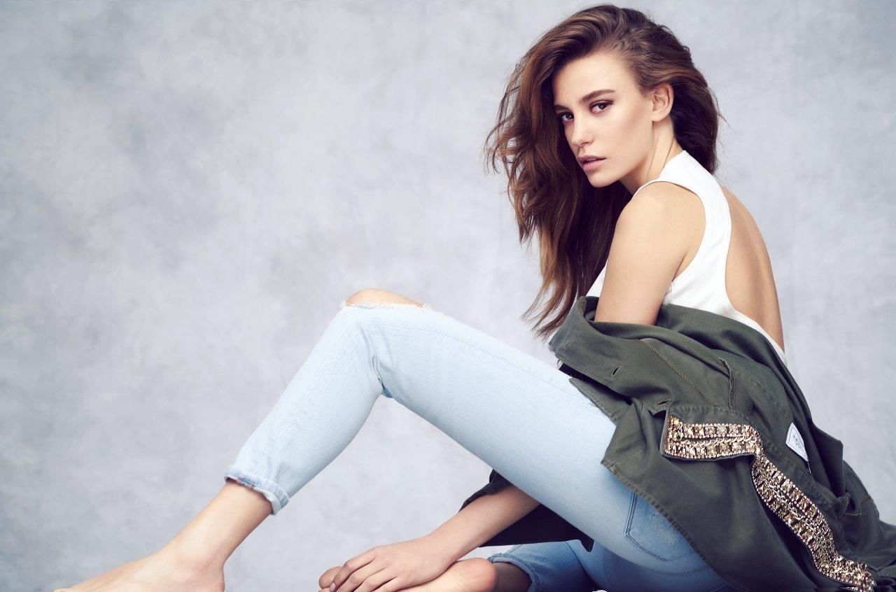 Serenay Sarıkaya: Malzeme olmayı seçmezsen malzeme olmazsın! 25