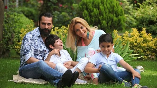 Oğlundan bahsederken konuşmakta güçlük çekti! 4