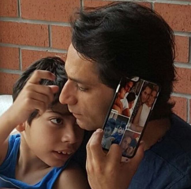 Oğlundan bahsederken konuşmakta güçlük çekti! 12