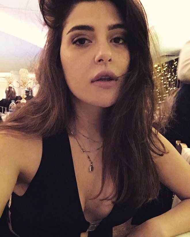 Aydan Şener'in kızı da kendisi gibi oyuncu çıktı! 8